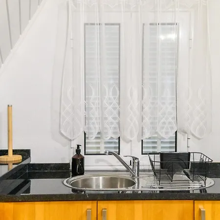 Banda Alem By Mth Tabua (Madeira)