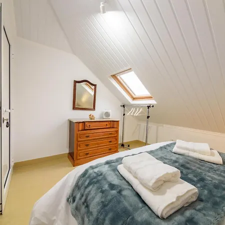 Banda Alem By Mth * Tabua (Madeira)