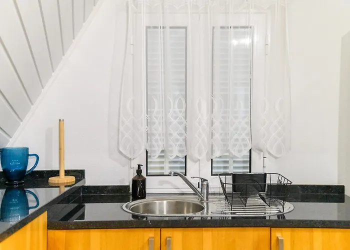 Banda Alem By Mth Tabua (Madeira)